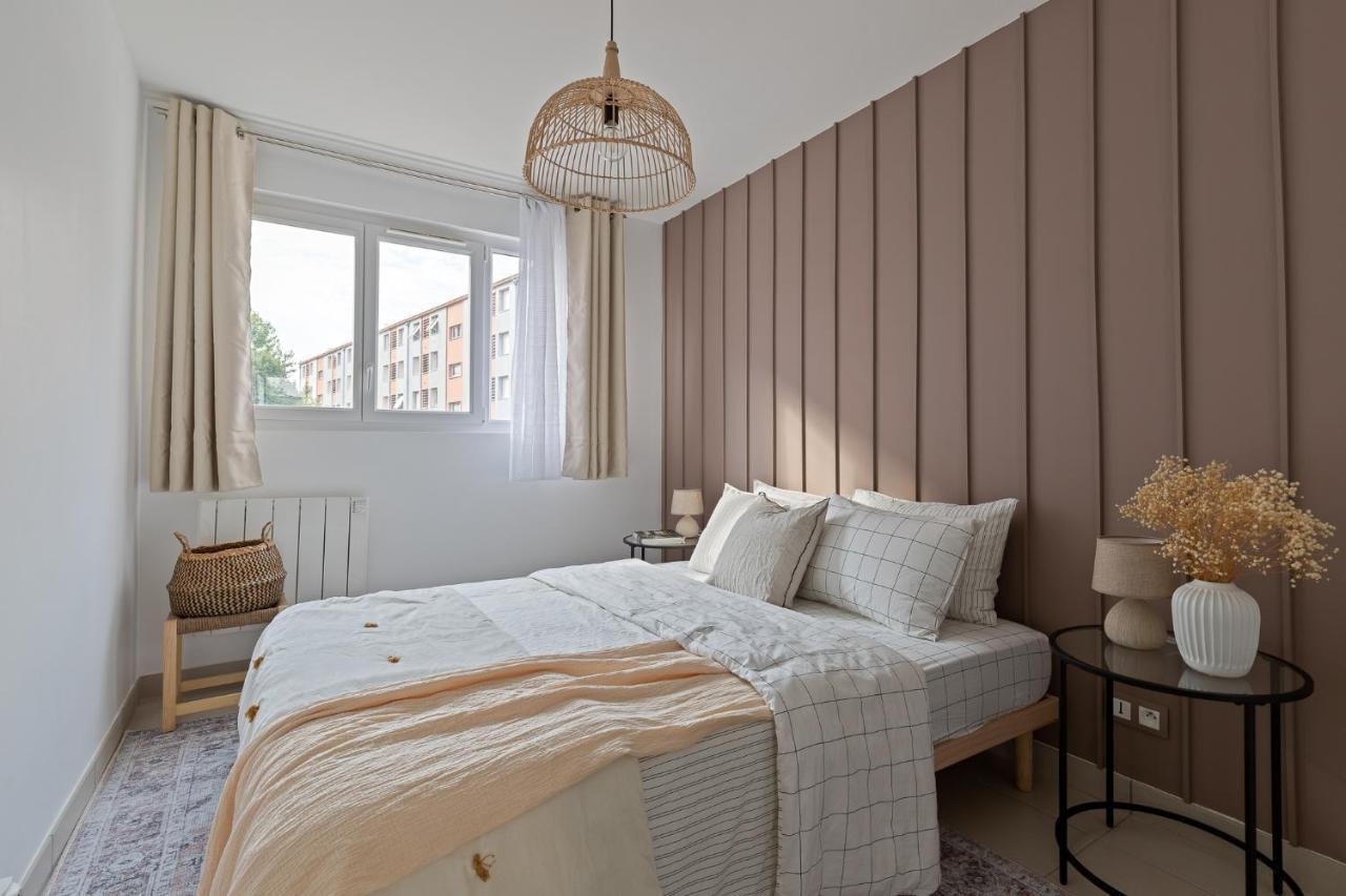 Appartement Spacieux 1 Chambre Parking Gratuit Valence  Exterior photo